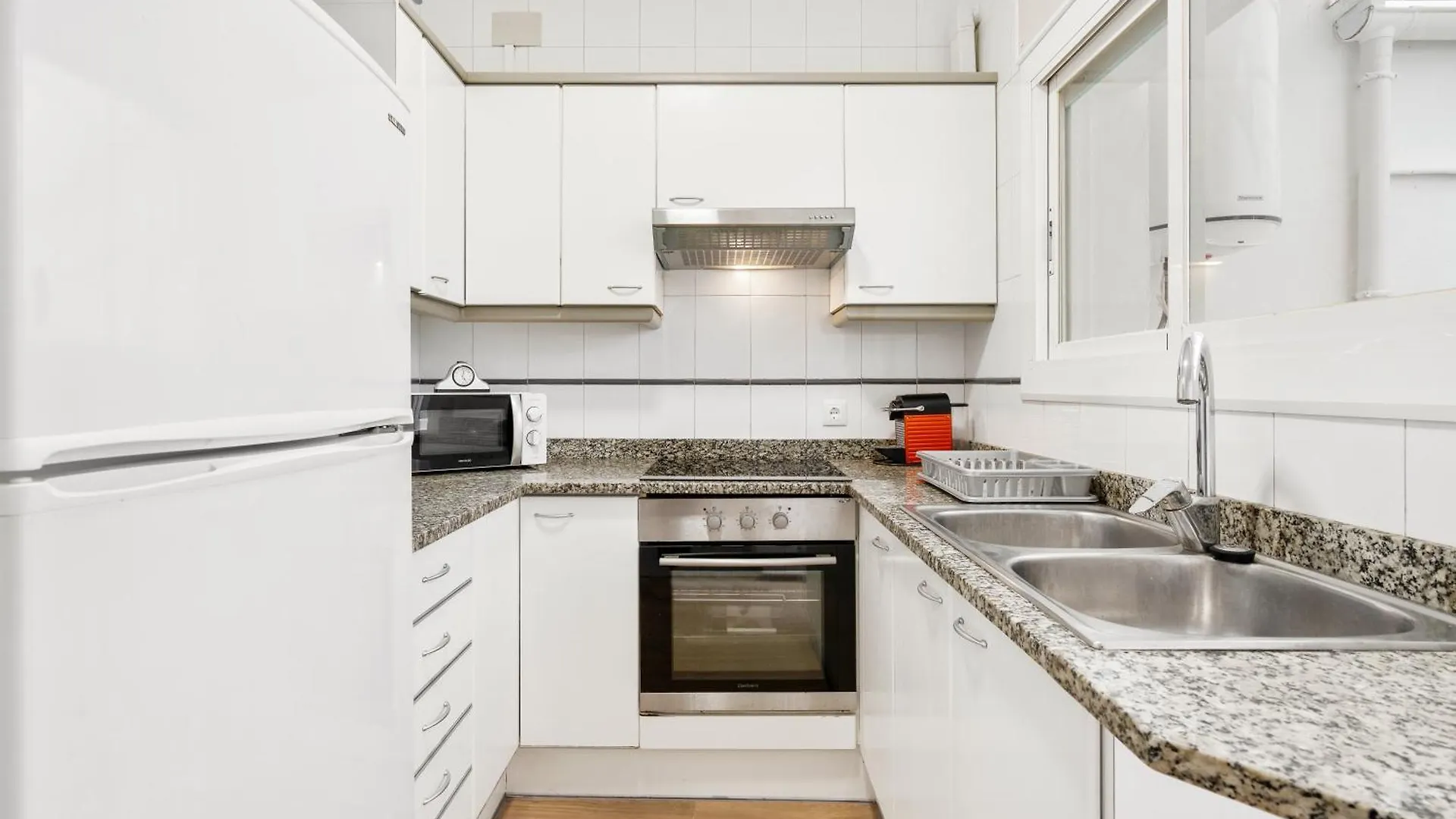 Barcelona Coast Apartment - Only 5 Minutes To The Beach Vilassar de Mar 0*,  Spanyolország